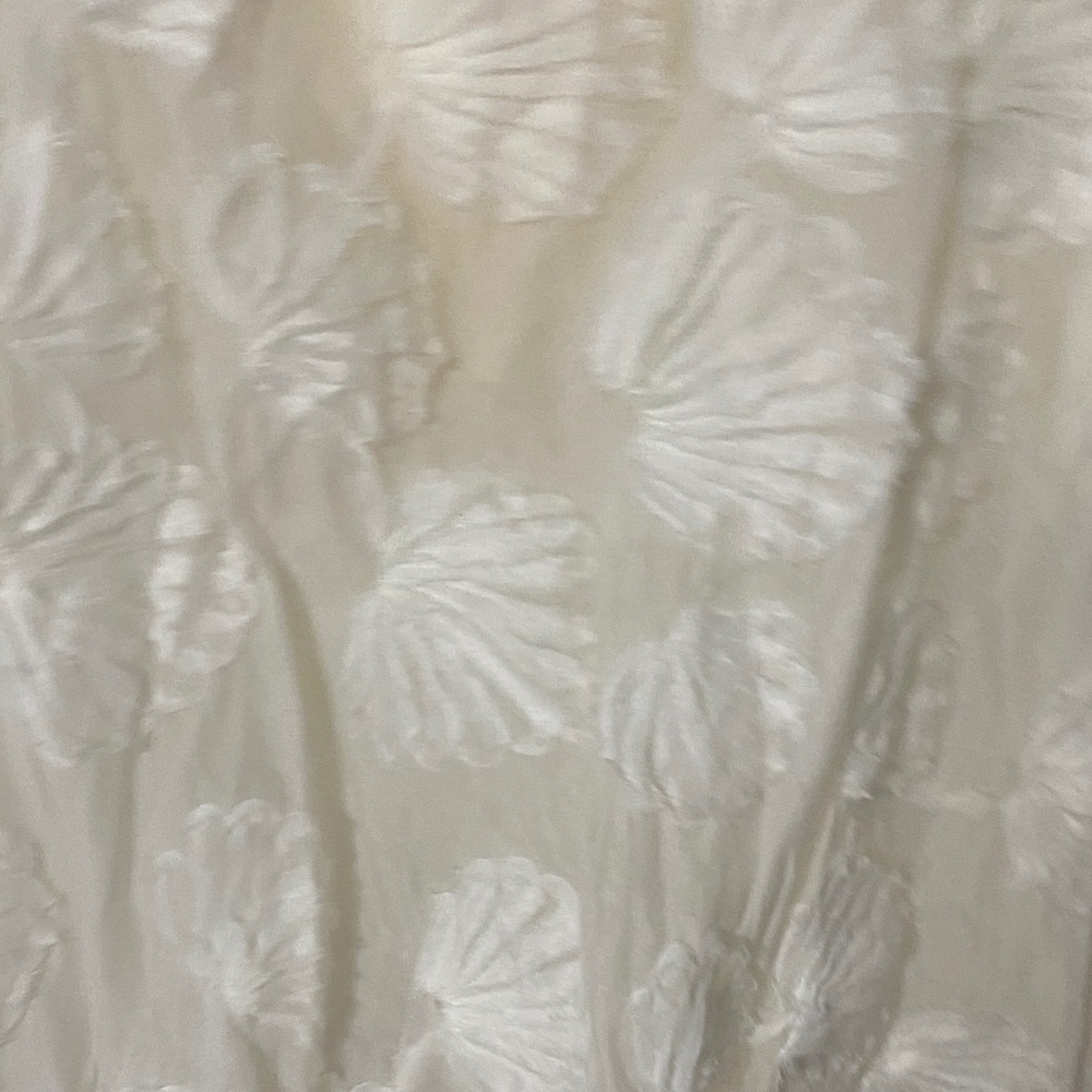 PrettyLittleThing Cream Shell Pattern Maxi Skirt … - image 5